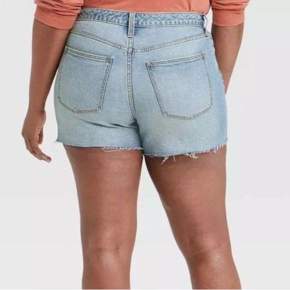 NWT UNIVERSAL THREADS Vintage Stretch Midi  Fitted Hip & Leg Shorts Size 10 - Picture 3 of 11